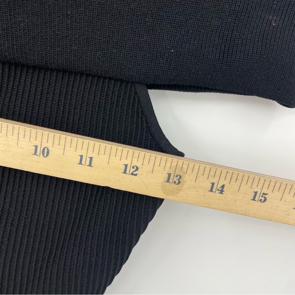 Aritzia Babaton Ribbed off the Shoulder Top black total eclipse sculpt knit Sz S - Picture 6 of 7